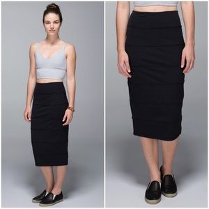 Lululemon Black Midi Skirt. Size 4.